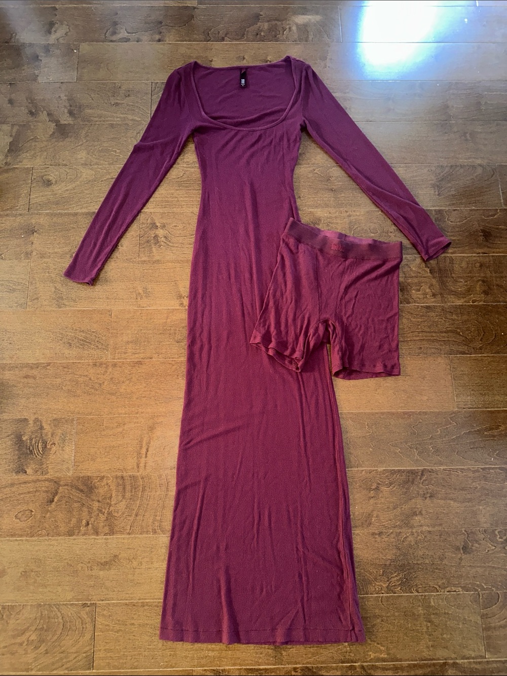 SKIMS SOFT LOUNGE Long Sleeve Dress, Boxer Limited Edition Wine S